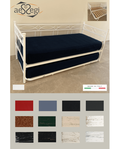 Divano letto Rosa Anna in ferro battuto con rete estraibile, funzionale e dal gusto classico Divano letto Rosa Anna in ferro battuto con rete estraibile, funzionale e dal gusto classico