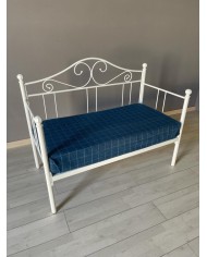 Divano letto baby Valentina in ferro battuto artigianale, ideale per camerette e piccoli spazi Divano letto baby Valentina in ferro battuto artigianale, ideale per camerette e piccoli spazi