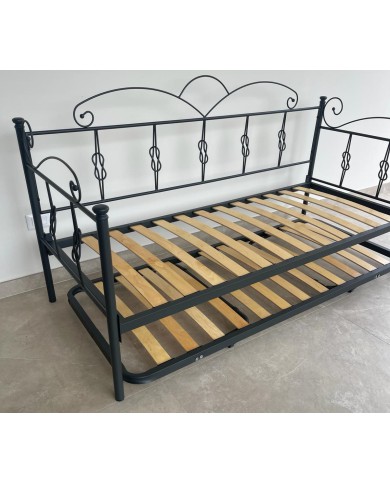 Divano Letto Nodo in Ferro Battuto con Rete Estraibile | AESSEGI Divano Letto Nodo in Ferro Battuto con Rete Estraibile | AESSEGI