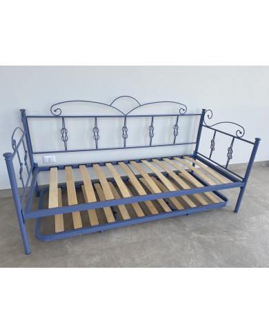 Divano Letto Nodo in Ferro Battuto con Rete Estraibile | AESSEGI Divano Letto Nodo in Ferro Battuto con Rete Estraibile | AESSEGI