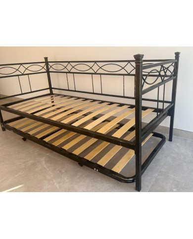 Divano Letto in Ferro Battuto Rosa Anna con Rete Estraibile | AESSEGI Divano Letto in Ferro Battuto Rosa Anna con Rete Estraibile | AESSEGI