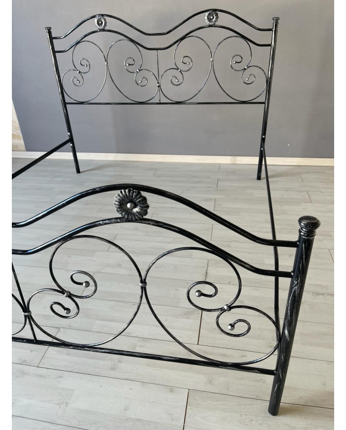 Letto Matrimoniale Ferro Battuto Laura | AESSEGI Letto Matrimoniale Ferro Battuto Laura | AESSEGI