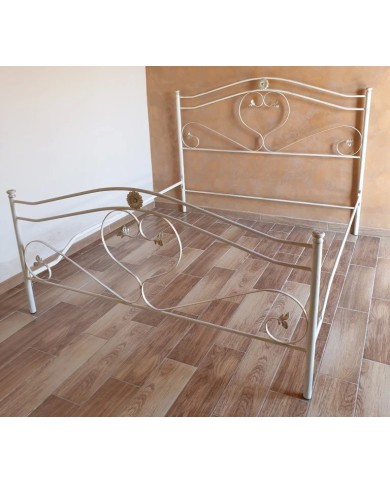Letto Matrimoniale Cuore in Ferro Battuto | AESSEGI Letto Matrimoniale Cuore in Ferro Battuto | AESSEGI