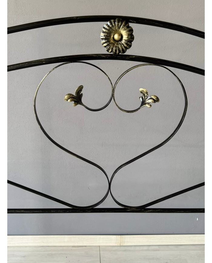 Letto Matrimoniale Ferro Battuto Cuore con Giroletto | AESSEGI