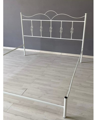 Letto Matrimoniale in Ferro Battuto Fiocco con Giroletto (senza pediera) Letto Matrimoniale in Ferro Battuto Fiocco con Giroletto (senza pediera)