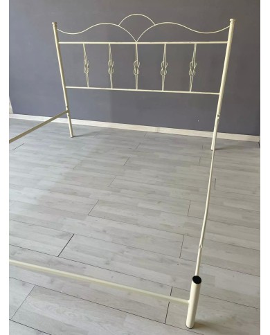 Letto Matrimoniale in Ferro Battuto Fiocco con Giroletto (senza pediera) Letto Matrimoniale in Ferro Battuto Fiocco con Giroletto (senza pediera)