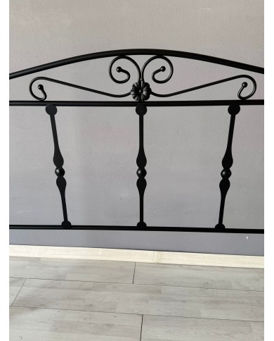 Letto Matrimoniale Ferro Battuto Damasco con Giroletto | AESSEGI Letto Matrimoniale Ferro Battuto Damasco con Giroletto | AESSEGI