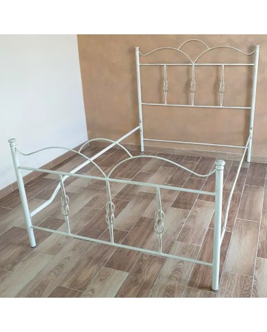 Letto una Piazza e Mezza in Ferro Battuto Fiocco | AESSEGI Letto una Piazza e Mezza in Ferro Battuto Fiocco | AESSEGI