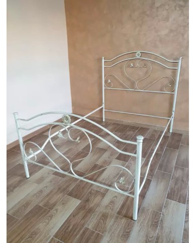 Letto una Piazza e Mezza in Ferro Battuto Cuore | AESSEGI Letto una Piazza e Mezza in Ferro Battuto Cuore | AESSEGI