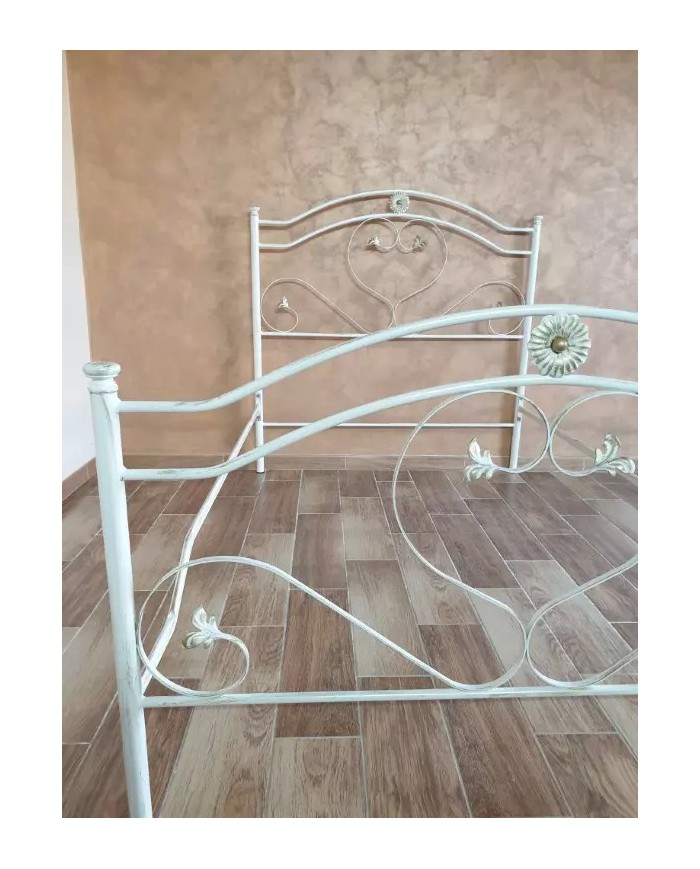 Letto una Piazza e Mezza in Ferro Battuto Cuore | AESSEGI Letto una Piazza e Mezza in Ferro Battuto Cuore | AESSEGI