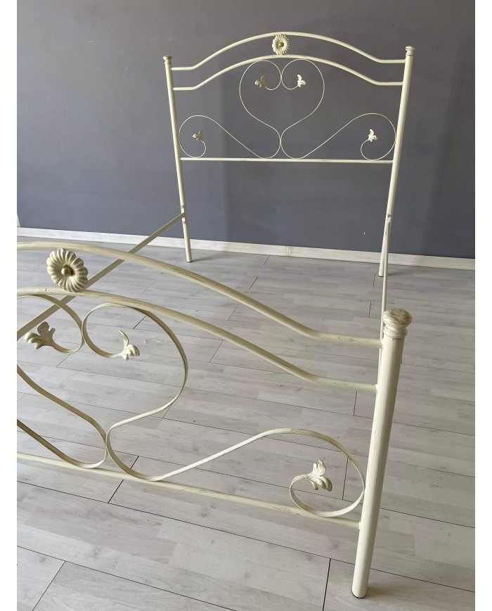 Letto una Piazza e Mezza in Ferro Battuto Cuore | AESSEGI Letto una Piazza e Mezza in Ferro Battuto Cuore | AESSEGI