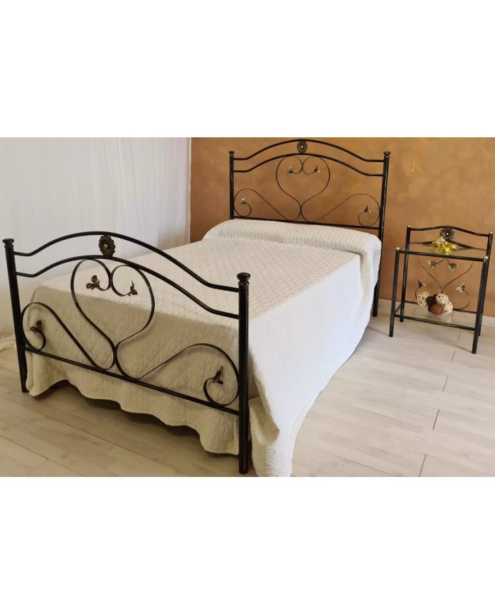 Letto una Piazza e Mezza in Ferro Battuto Cuore | AESSEGI Letto una Piazza e Mezza in Ferro Battuto Cuore | AESSEGI