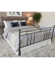 Stile sobrio e versatile: il letto Silvana in ferro battuto Antracite unisce linee pulite e artigianalità.