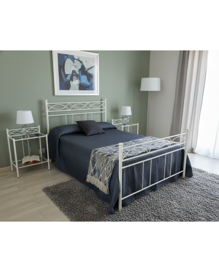 Letto una piazza e mezza Rosa Anna in ferro battuto artigianale, finitura bianco opaco satinato RAL 9005, per rete 120x190.