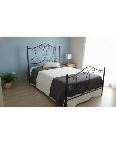 Letto alla francese Marta in ferro battuto artigianale, finitura Nero opaco satinato,  per rete 140x190.