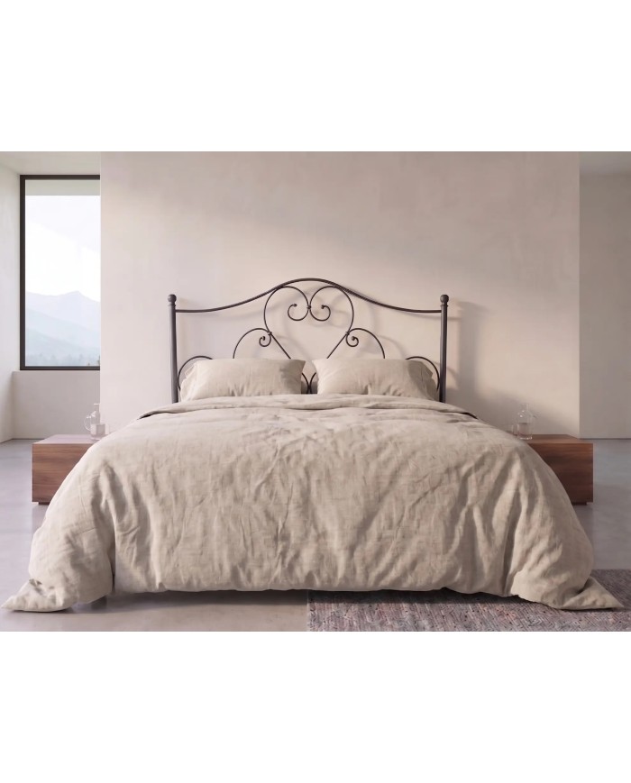 Letto alla francese Sogno nero opaco composto da riccioli e sfere tutte in ferro lavorato artigianalmente